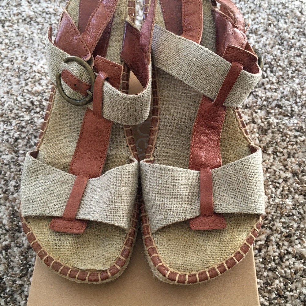 Wedge - Picture 3 of 4